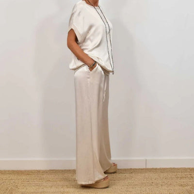 Misato | スタイリッシュな2ピースセット